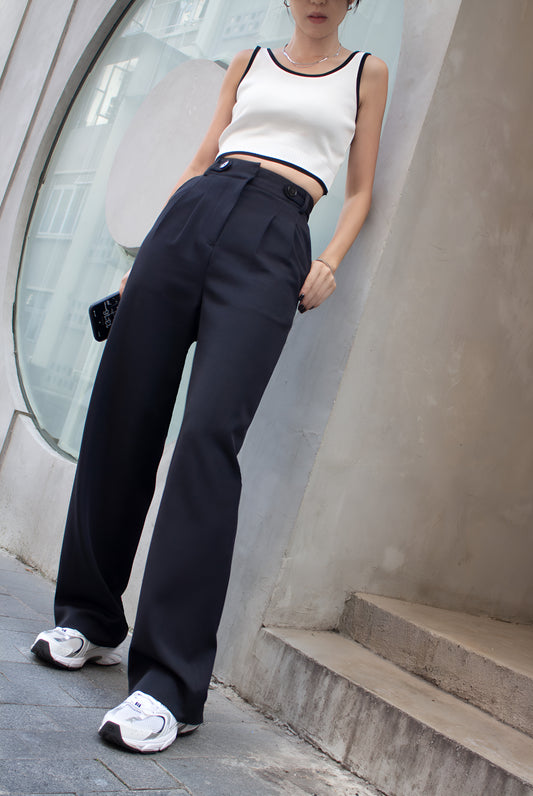 Black Pleated Trousers