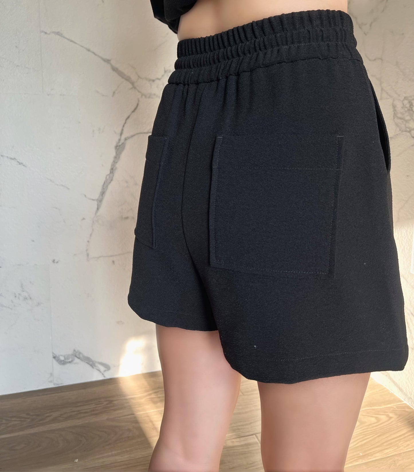 Drawstring Elastic Waist Shorts